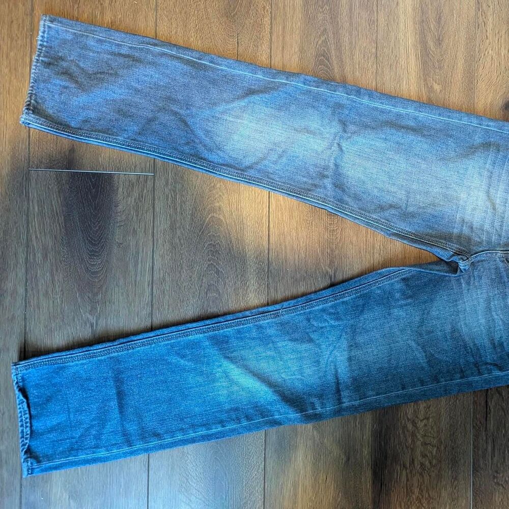 Guess Women's Blue and Grey Jeans
